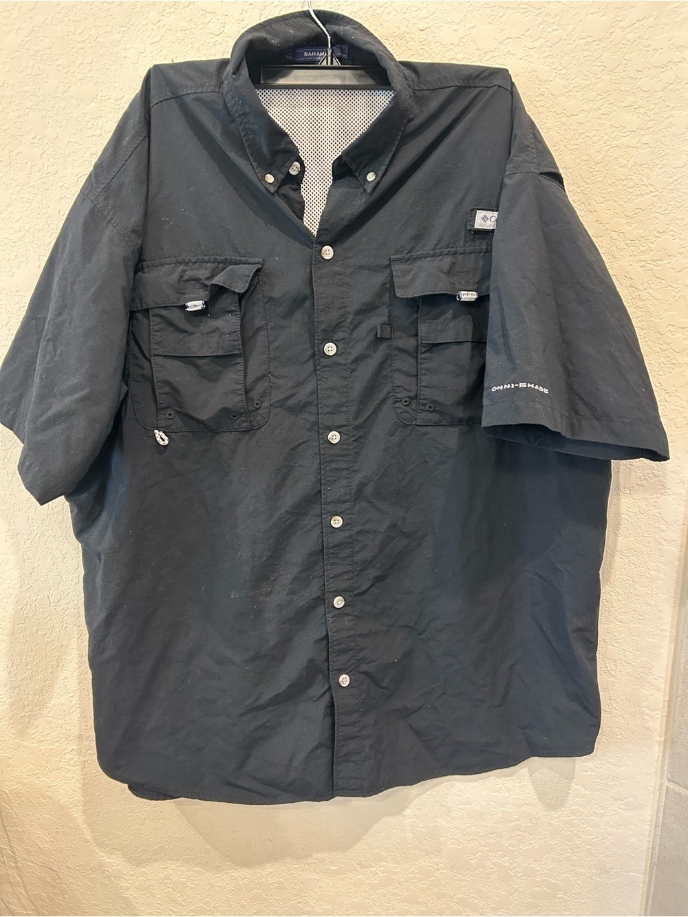 Columbia Black Short-Sleeve Outdoor Button-Up Shirt